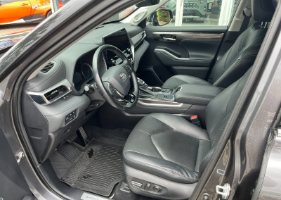 TOYOTA HIGHLANDER 2021 г.