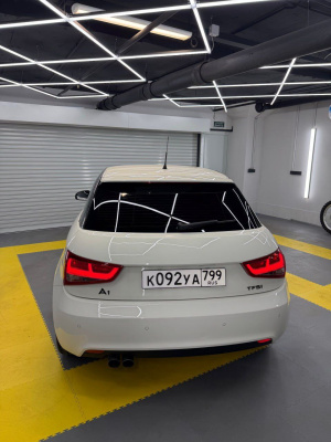 AUDI A1 2010 г.