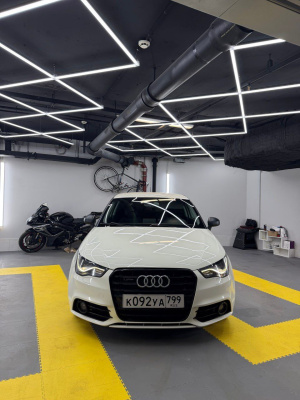 AUDI A1 2010 г.