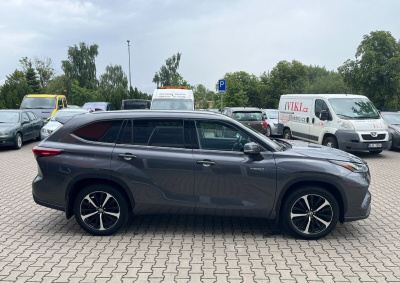 TOYOTA HIGHLANDER 2021 г.